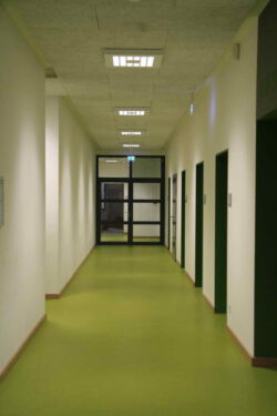 Gang in der Grundschule
