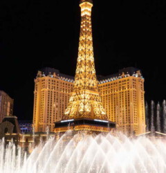 Las Vegas bei Nacht - oder doch Paris? Las Vegas bei Nacht